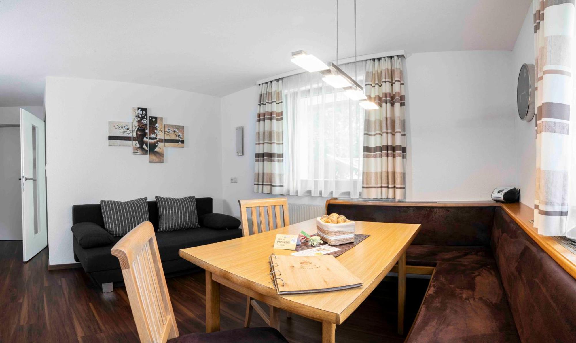 Landhaus Zangerl - Kobelerhof ランデック 部屋 写真